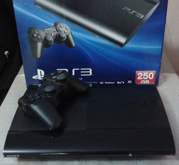 Playstation 3 -  Super Slim